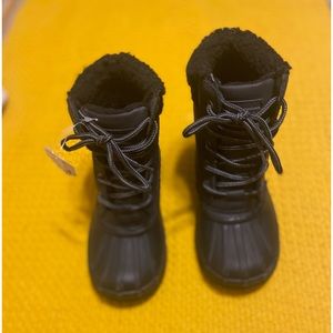 🔥NWT🔥Nautical Snow Boots